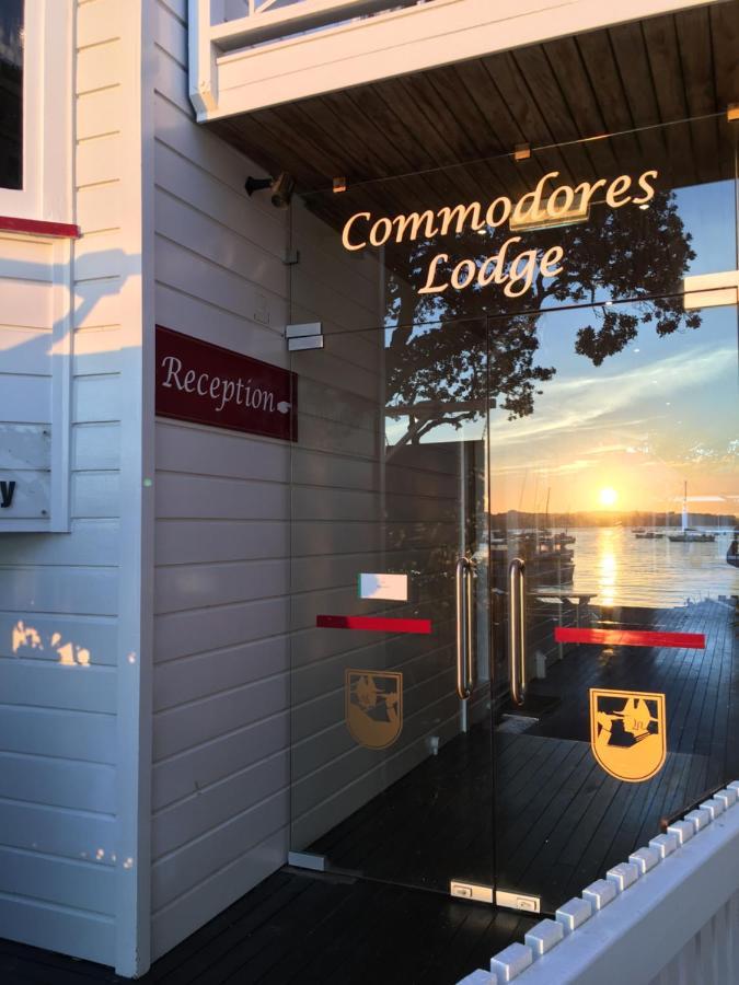 Commodores Lodge Russell Buitenkant foto